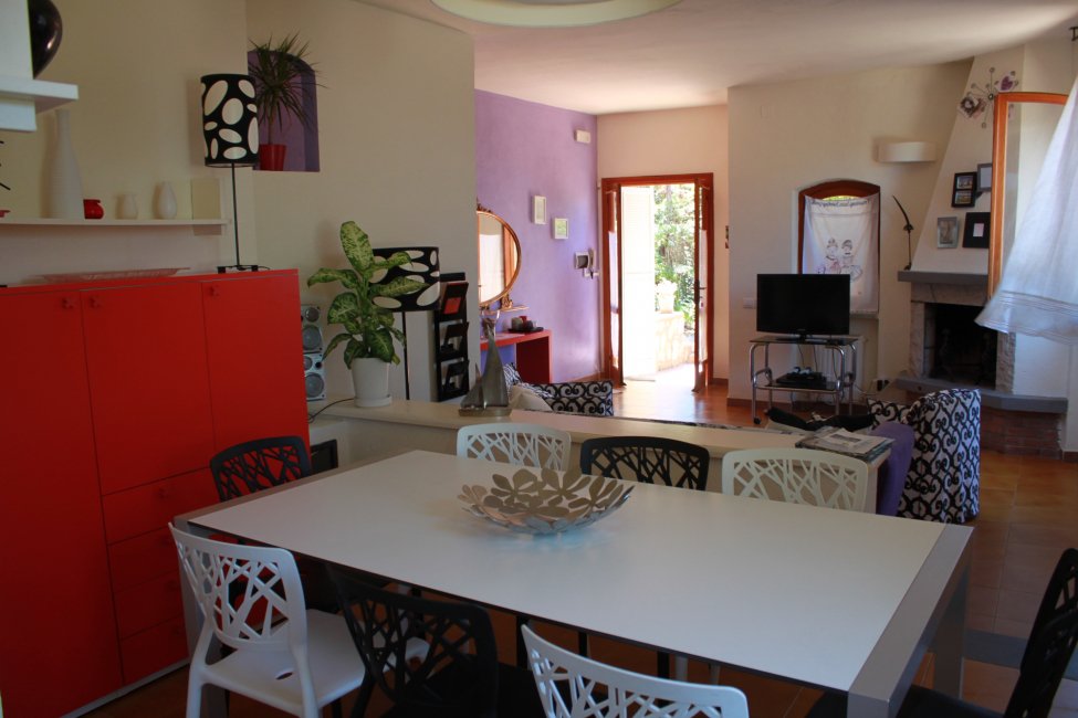 theholidaylet's tweet photo. Villa Luisa Maria is a unique and exclusive residence, facing the sea with a private beach fenced and equipped, garden with table and chairs, barbecue, parking spaces. Ideal for children, but also for adults. https://t.co/azgRoyBEKy https://t.co/zWWYjGYSSo