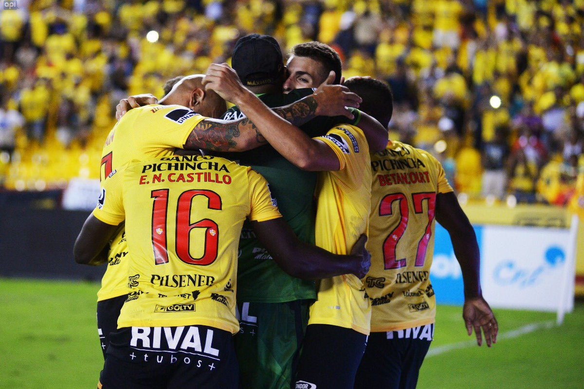 LuigiMB's tweet photo. Vamos ídolo !!! 
(Foto Api) https://t.co/T4bTcaVhuI