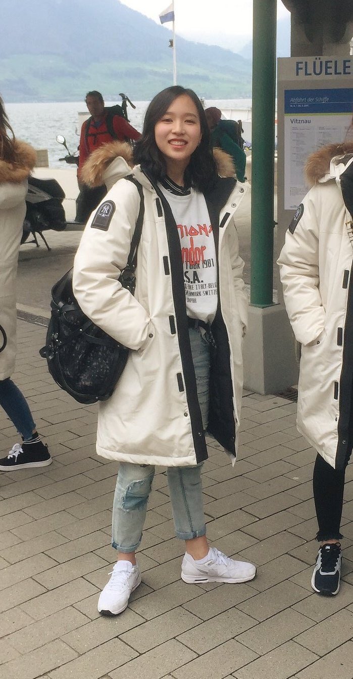 Twice ミナりぃぃいー على تويتر 私は内股の人よりがに股の人が好きです ミナリやっぱり最高 Twice Mina ミナ Once Onceと繋がりたい がに股