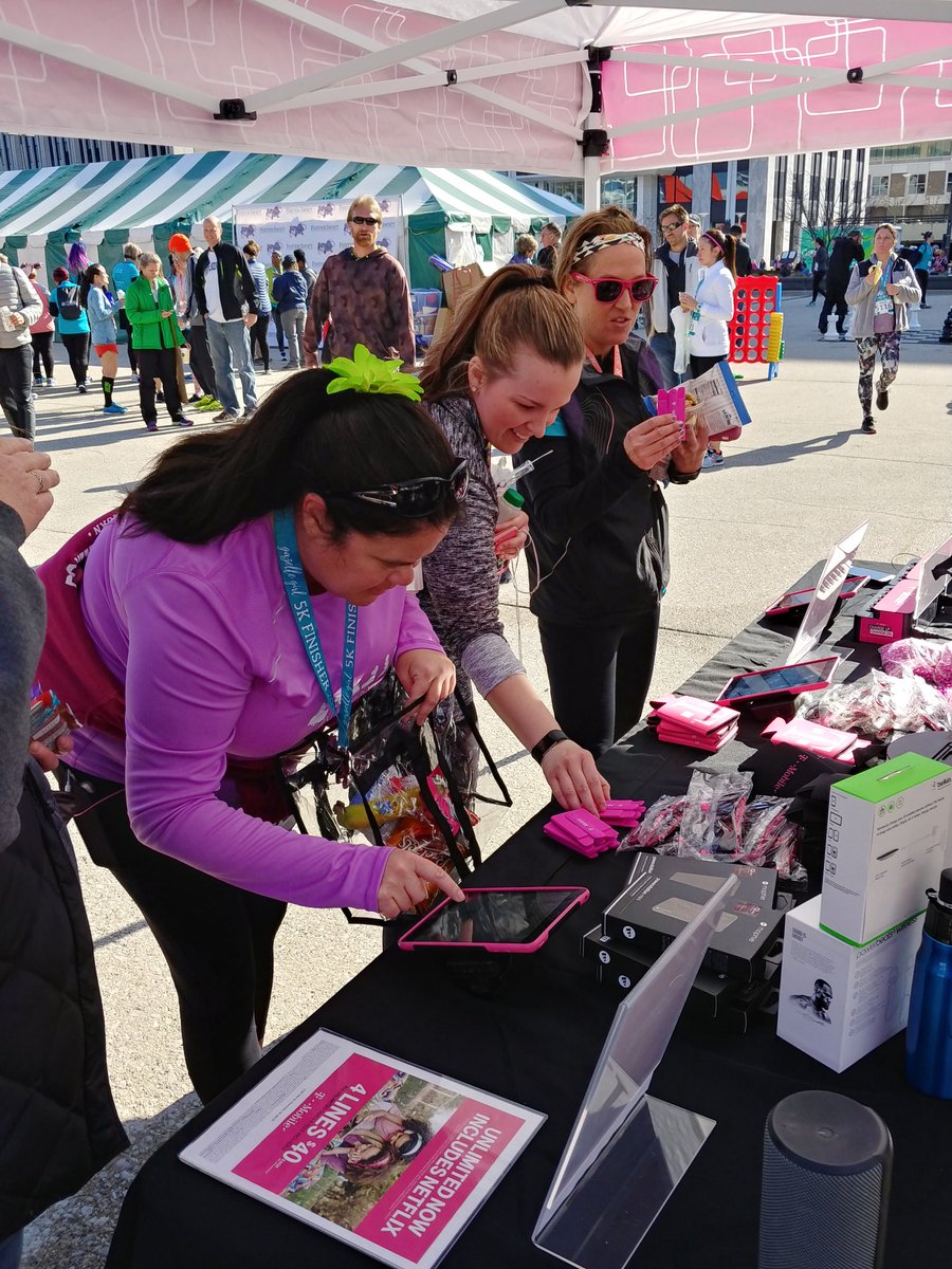 TMOGrandville's tweet photo. #TMobile swag at the #gazellegirl half marathon! https://t.co/xQKDFPW3ww