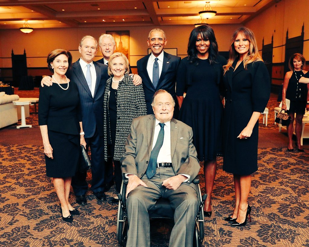 jennahannee's tweet photo. #BarbaraBushFuneral
#BarbaraBush
#MelaniaObama
#SundayMorning
This is a beautiful picture that will age well as time passes..
πΊπΈπΊπΈπΊπΈπΊπΈπΊπΈπΊπΈ
#Bush
#BushTribute https://t.co/xXTrI0KdXY