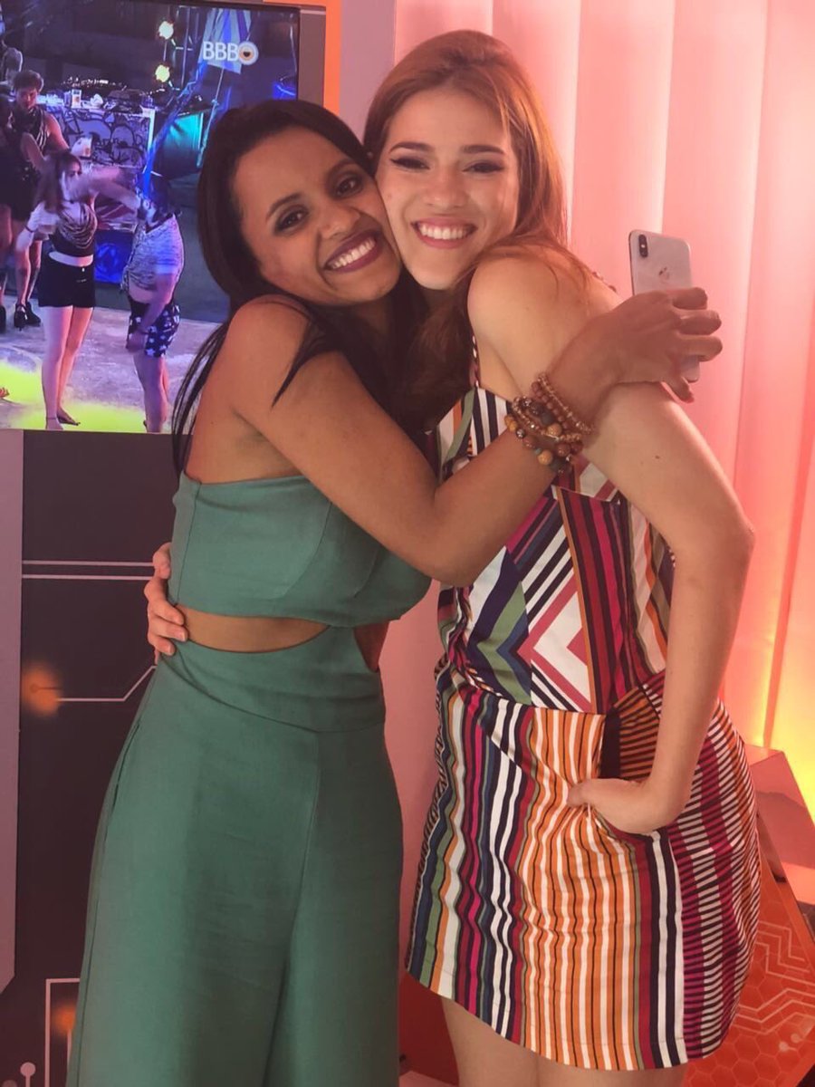 enquetereal's tweet photo. Qual amizade  Você Prefere? 
Gleiciana -RT 
Paussica - FAV
#BBB18 https://t.co/WTwHha9EfO