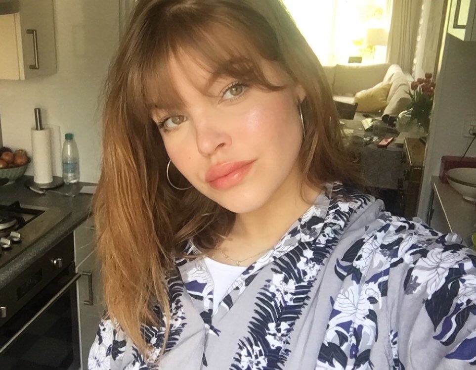 d4v1dlynch's tweet image. ik draag alleen maar mijn vader’s overhemden met dit weer