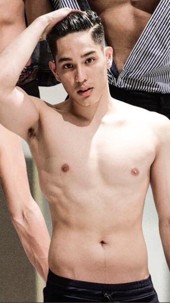 TheJakolDiary's tweet photo. YOUR FAVES ARE OVER... HELP US.. WE'RE GASPING FOR AIR.... 👊🏻💦 https://t.co/ZduMk2plAj