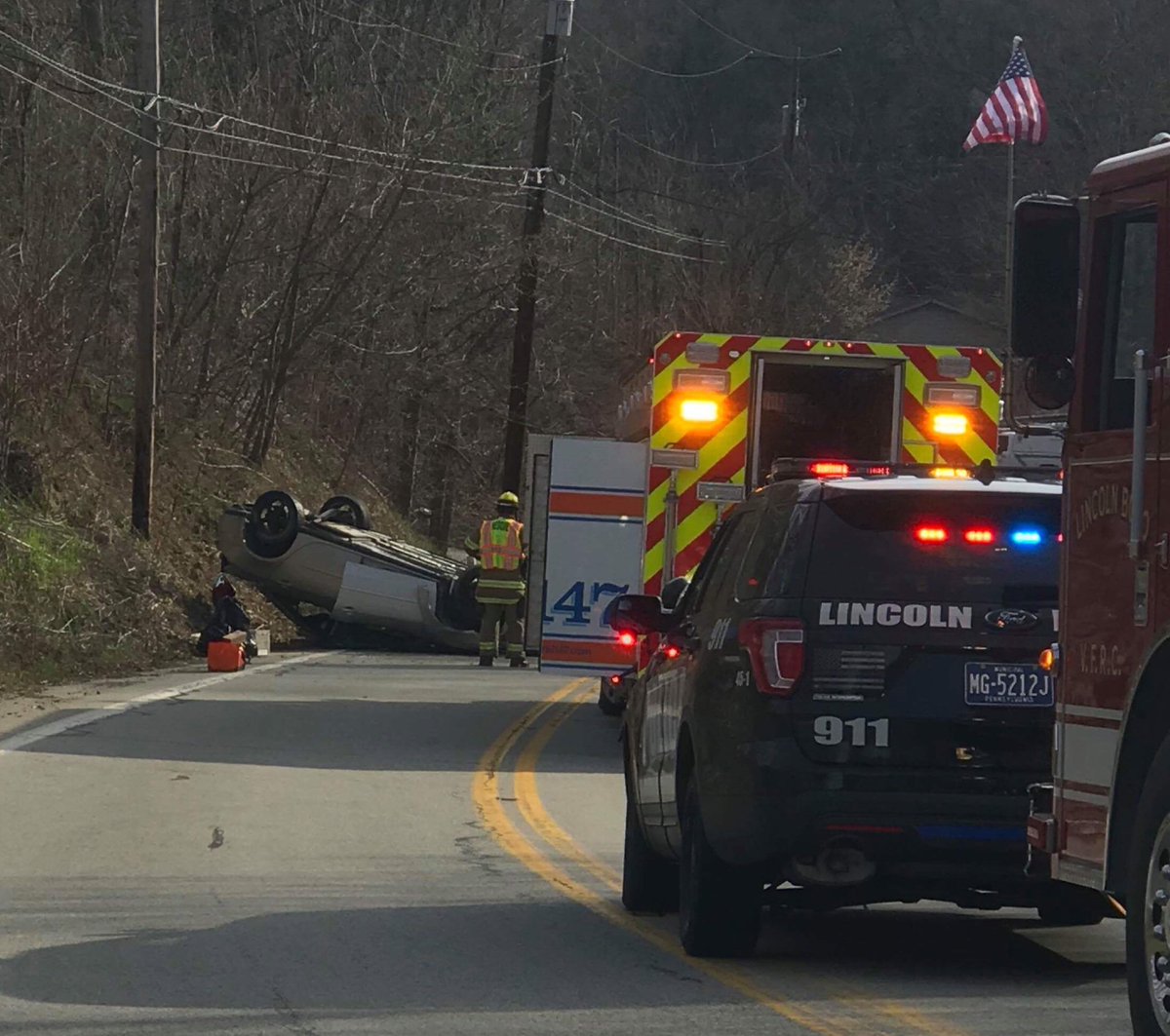 centralvfc147's tweet photo. Since 11pm last night, the Central Volunteers have responded to two vehicle crashes on Boston Hollow Road. https://t.co/RQ76MfdMMa