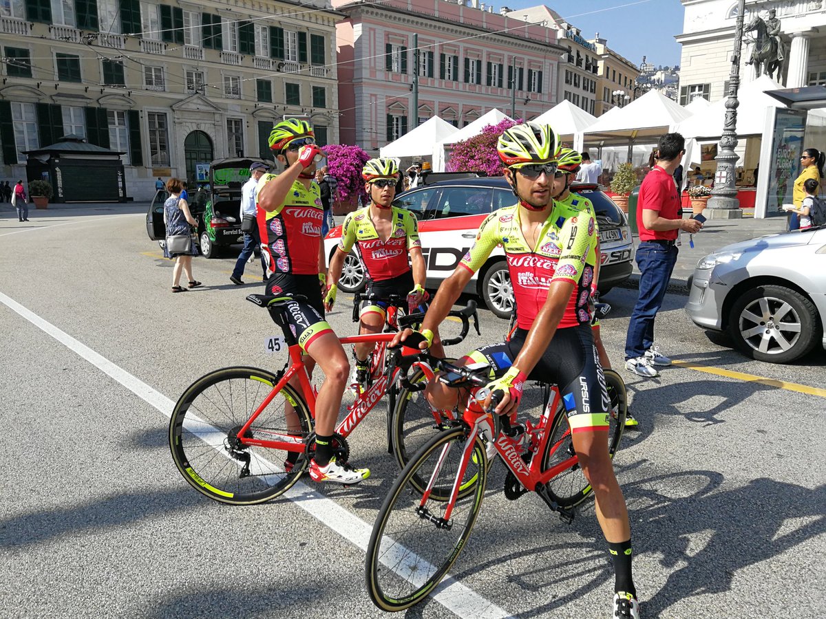 ViniZabuProTeam's tweet photo. #GiroDellAppennino Vittoria di Giulio Ciccone. @AlexTurrin in top 10

Victory for Giulio Ciccone. Top 10 for Alex Turrin https://t.co/5Yw22pDjvQ