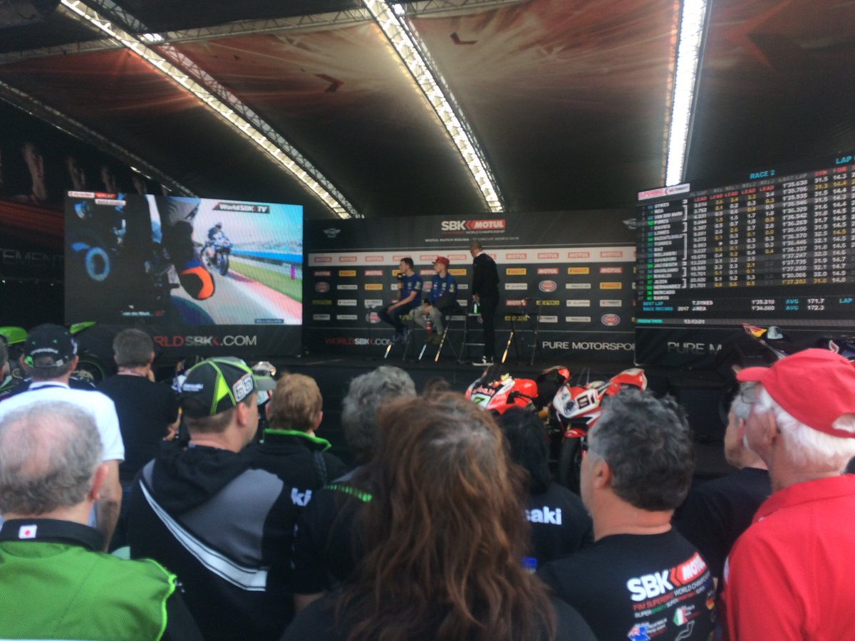 Marcvanderv86's tweet photo. Great day we had today. Thanks to @mhillofficial @ the fanzone of the #DutchWorkdSBK what a event! https://t.co/WdhVS1TD1J