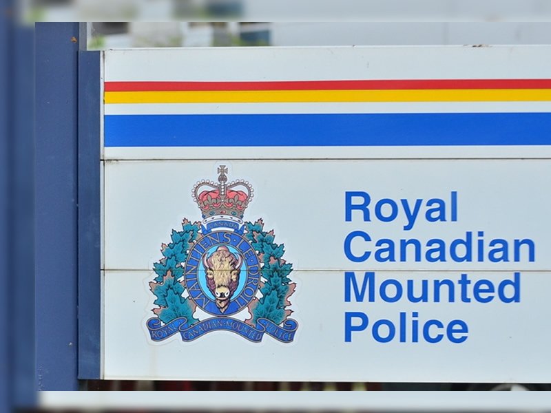 Two People Found Dead At Midale Business dlvr.it/QQNjfZ https://t.co/YxHxnNjm0F