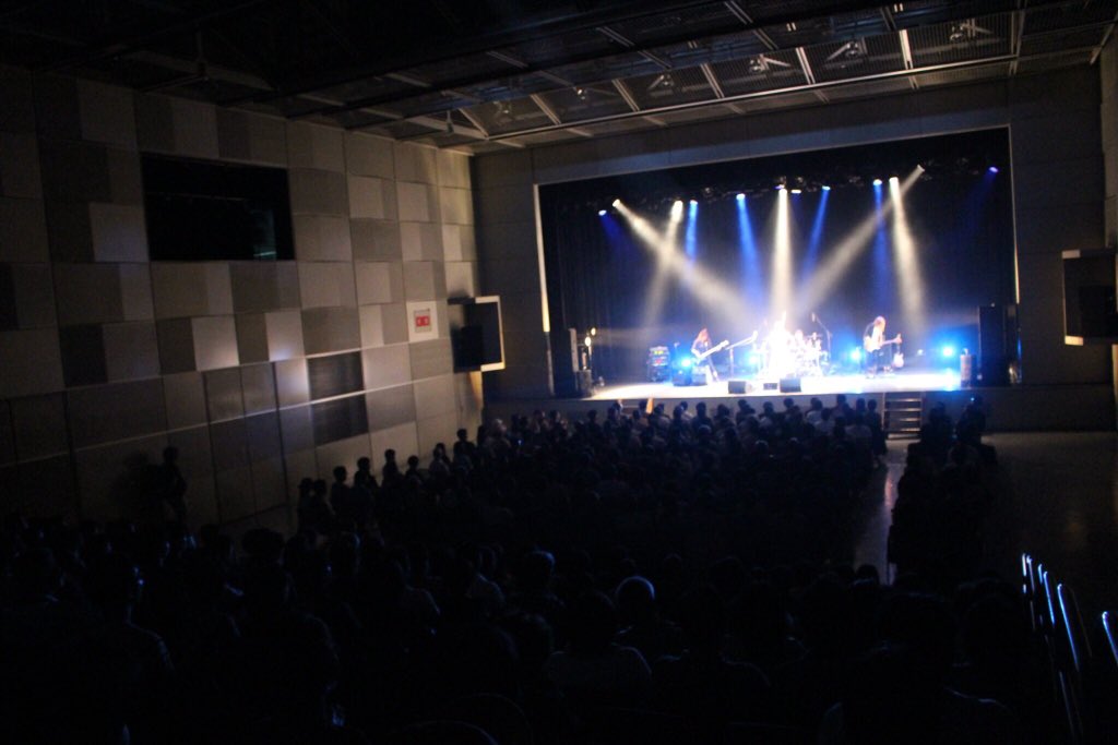KenjirohNamioka's tweet photo. 【#Ayasa CHRONICLE SPECIAL ISSUE@焼津文化会館】
初静岡公演終了！チケットSOLD OUT!!! 満員御礼!!! ありがとうございました😆 また来たいー！！！
さて！来週からはツアーがスタート！横浜→名古屋→京都→大阪→東京と回ります！みんな来てねー！そしてお楽しみに！#MAXCHASE!!! https://t.co/PZqzDBFwck