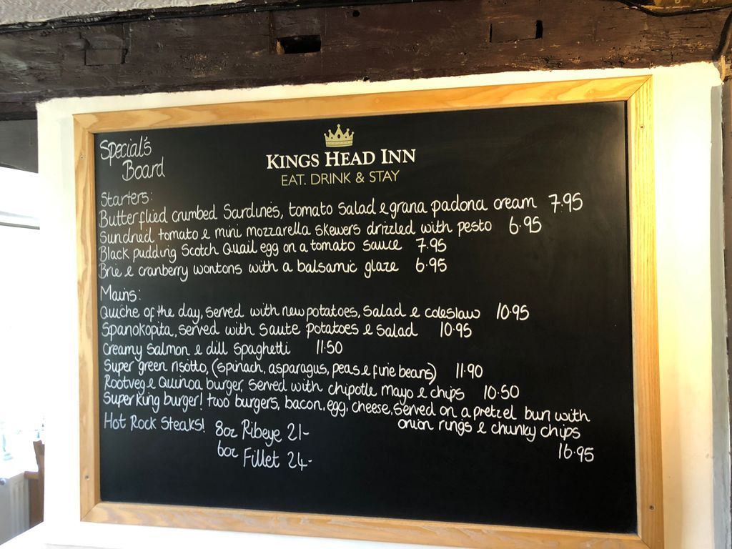 Why not join us for a yummy roast or choose from our selection on the specials board, on this beautiful day with our live music ‘on the level’ at 4:30☀️ #seeyouthere #thekingsheadinrye #summerishere