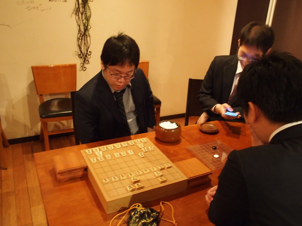 Akio Kiyomichi V Twitter メインイベントは 将棋棋士 船江恒平vs