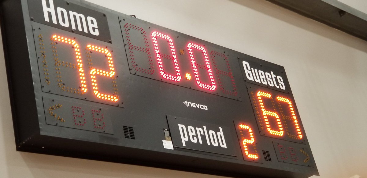 coachjabari's tweet photo. #HeadsUpMedia #EYBL #BattleOfTX
Drive Nation 72
Houston Hoops 67
Final https://t.co/nw0n8yHoPo