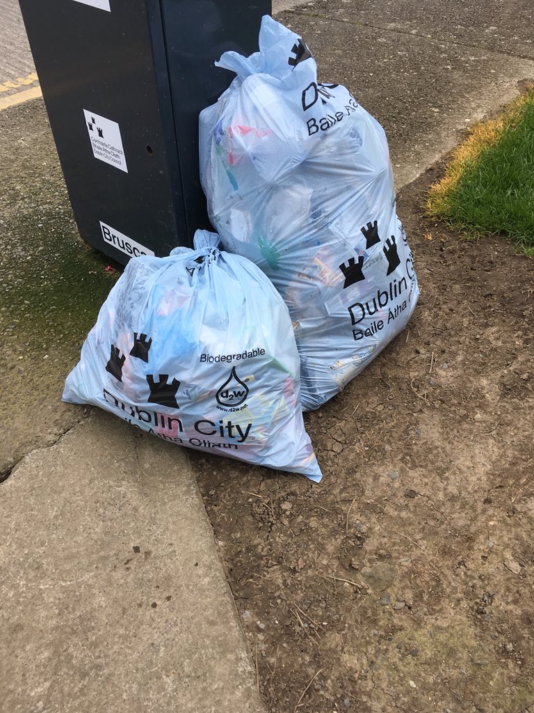 Thanks to @DubCityCouncil for the bags, litter picker and gloves to help #KeepDublinClean. That’s Martin Savage playing fields tidied up. #TeamDublinCleanUp
