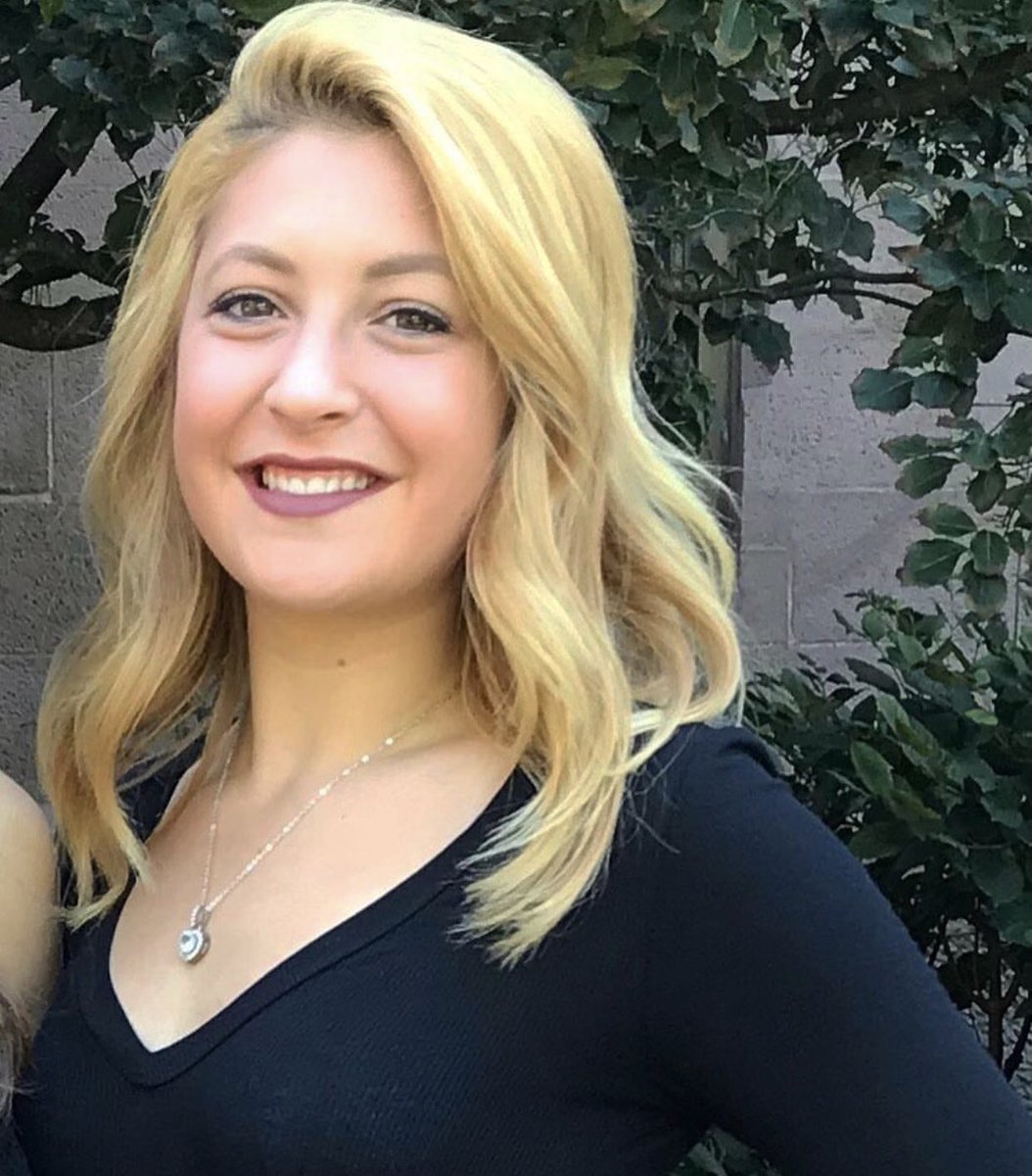 Happy 21st Birthday to Alex!!! You are such a sweet and dedicated sister, we are lucky to have you 💛