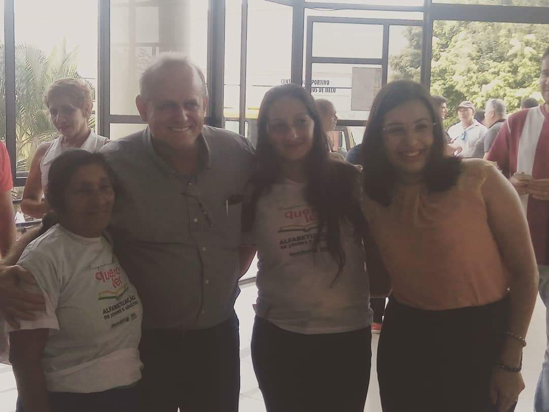 DelCarlaBritto's tweet photo. Com o Dep.Federal César Messias, brindamos a conquista de muitos homens e mulheres: todos alfabetizados! #queroler do Governo do Estado do Acre, @tiao_viana .Um programa lindo que viabiliza o empoderamento de homens e mulheres, trazendo-lhes mais cidadania! #novoacre #Acre https://t.co/72EJOKKxhJ