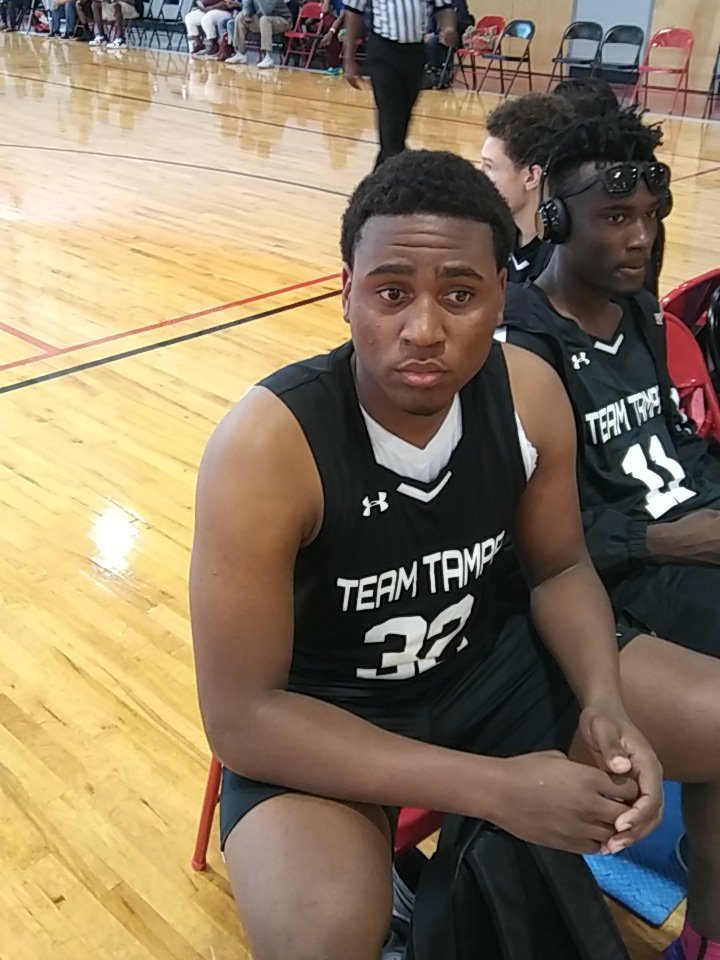'19 6'4 Kamalii Findley had 17pts in a nice comeback win over FL Future. Big guy can play inside and out <a href="/TheBigHouseUSA/">The BIG HOUSE</a> <a href="/TeamTampa2019/">Team Tampa 2019</a>