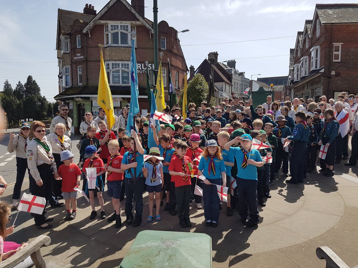 1stCrowborough's tweet photo. #StGeorgesDay @1stCrowborough style @CrowboroughLife @ashdowndc https://t.co/1pCrEI2UoH