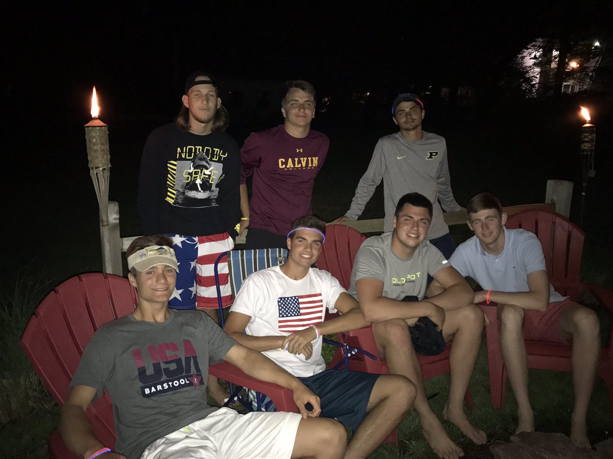 stu_feeley's tweet photo. Happy Birthday @drewbee32 ! I can’t wait to hang this summer https://t.co/QdJWkHW0Qy