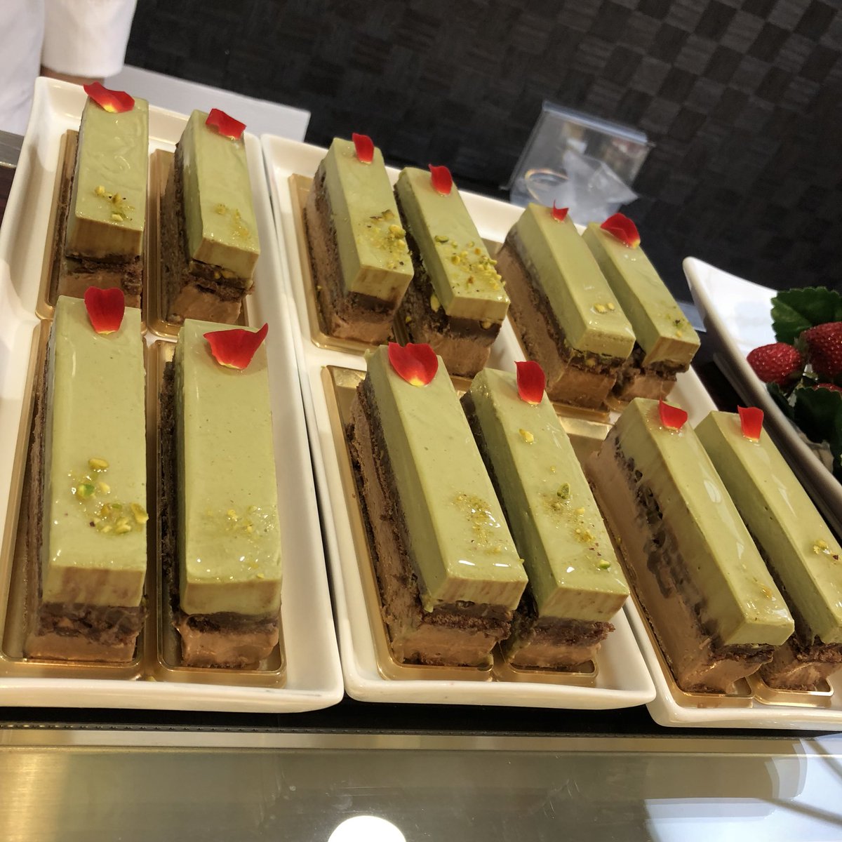 Stella Na Twitteru ピスタチオ尽くしのケーキパーティーbyトルクーヘンへ 全部美味しく濃厚なピスタチオスィーツが食べれてし あ わ せ トルクーヘン ピスタチオ 大阪京橋 Stella Na Twitteru ピスタチオ尽くしのケーキパーティーbyトルクーヘンへ 全部美味しく濃厚なピスタチオスィーツが食べれてし あ わ せ トルクーヘン ピスタチオ 大阪京橋