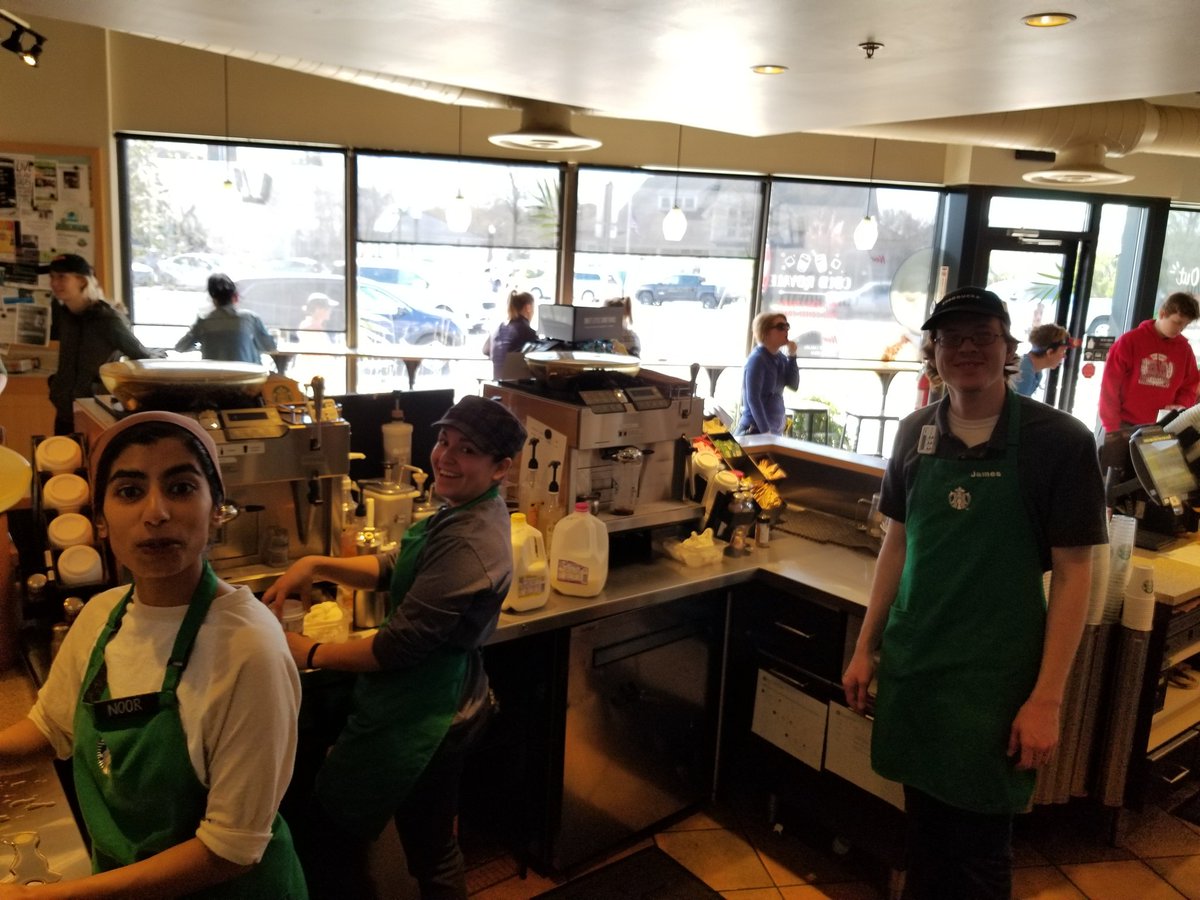 PanStarbucks tweet media