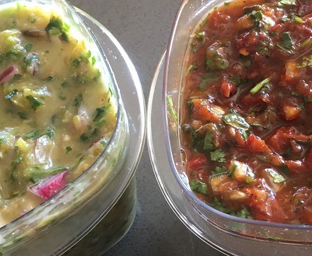 1daPC's tweet photo. #greensalsa #redsalsa tomatillos, jalapeños, guajillos, habaneros, onions, cilantro, garlic #salsa #vegan #sunday #sundaysalsa https://t.co/aIdYJTwC93 https://t.co/XONd2TY8Fd
