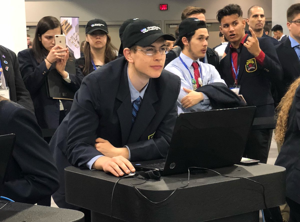 MarshfieldDECA's tweet photo. Kyle Fahey representing the North Atlantic Region in Virtual Business Retailing! #15minutes #fastfingers https://t.co/ewAZWHWhrl