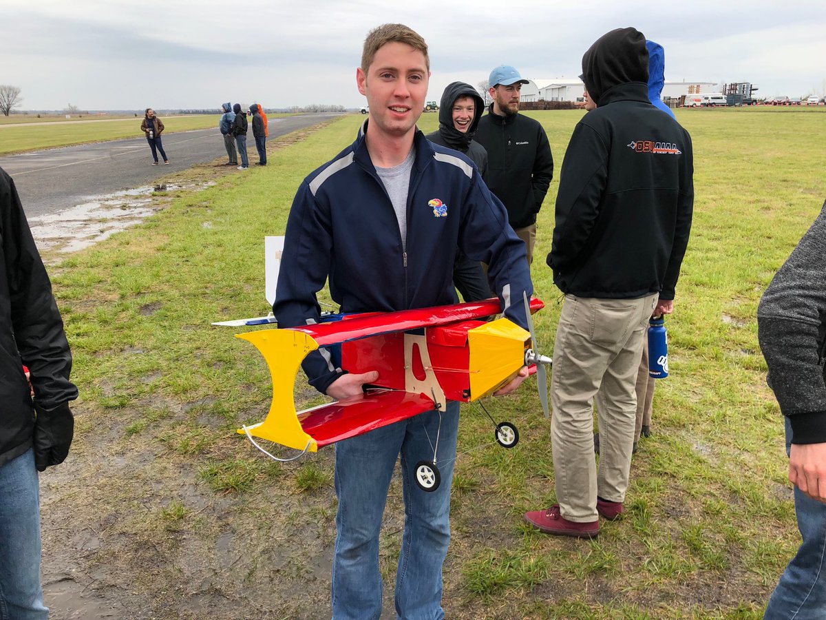AIAA_Exec's tweet photo. KU after a great mission 3 and a wonderful landing with no power!#AIAADBF https://t.co/5TPJtGxKsH