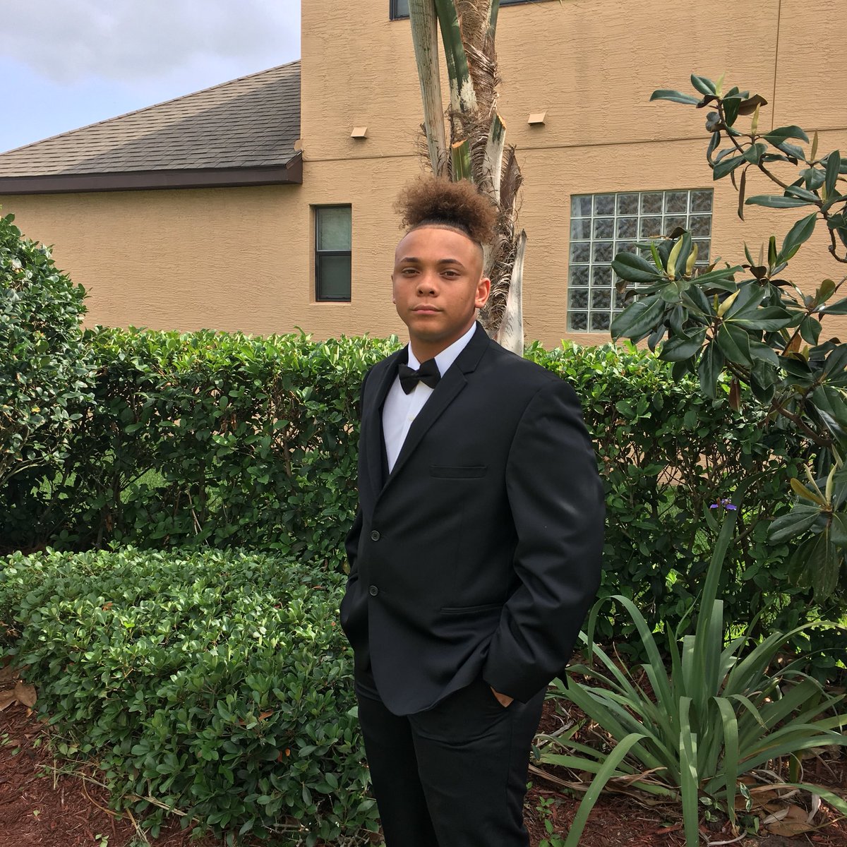 Mr_Mercedes24's tweet photo. Prom 2018 💫 https://t.co/l5GYEKzqKa