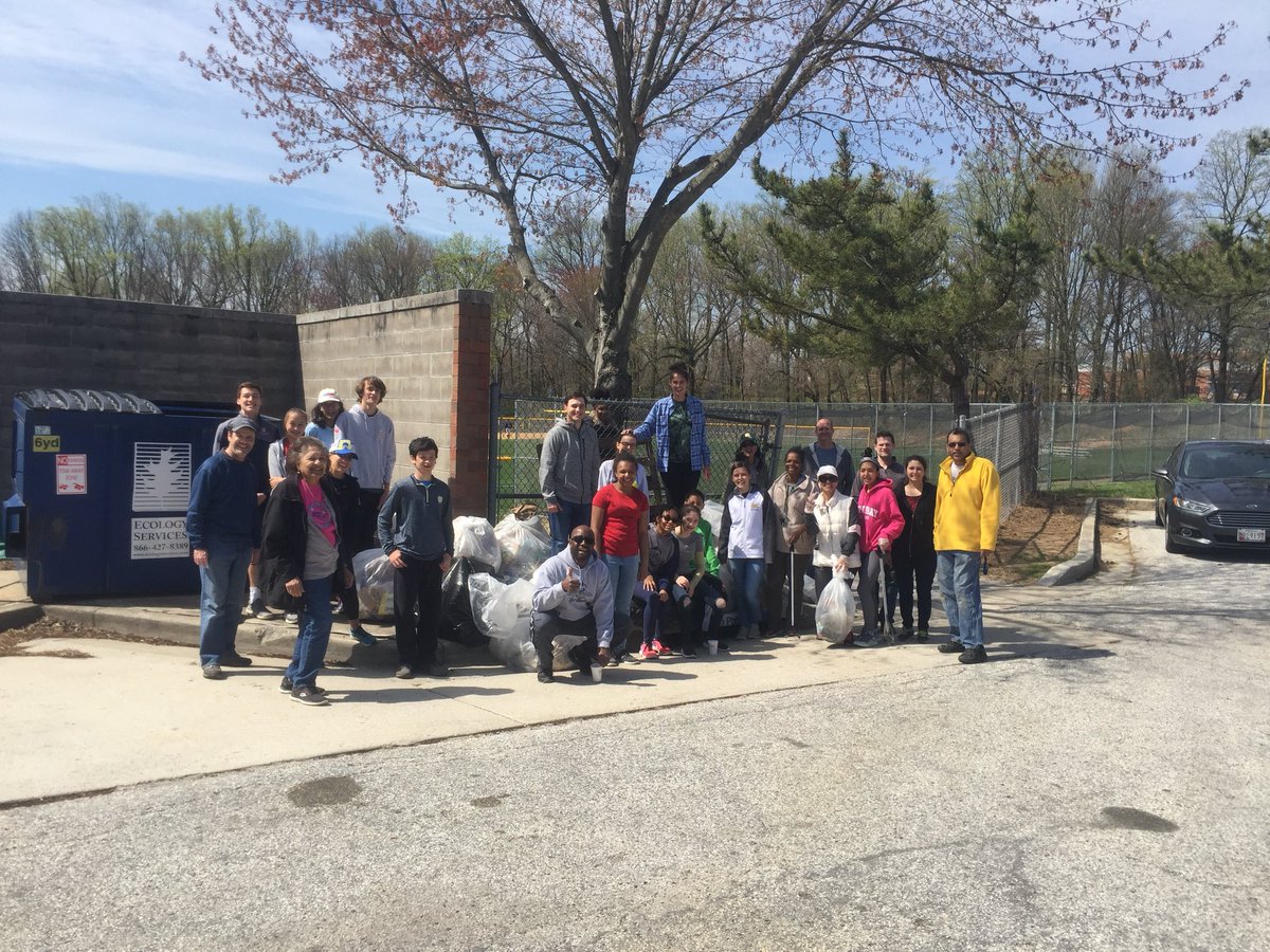 Special thanks to our <a href="/hcpss_wlms/">Wilde Lake MS</a> families who joined us this morning. Our community looks GREAT!  Let’s work together to keep it clean. #LakePride #Earthdayeveryday