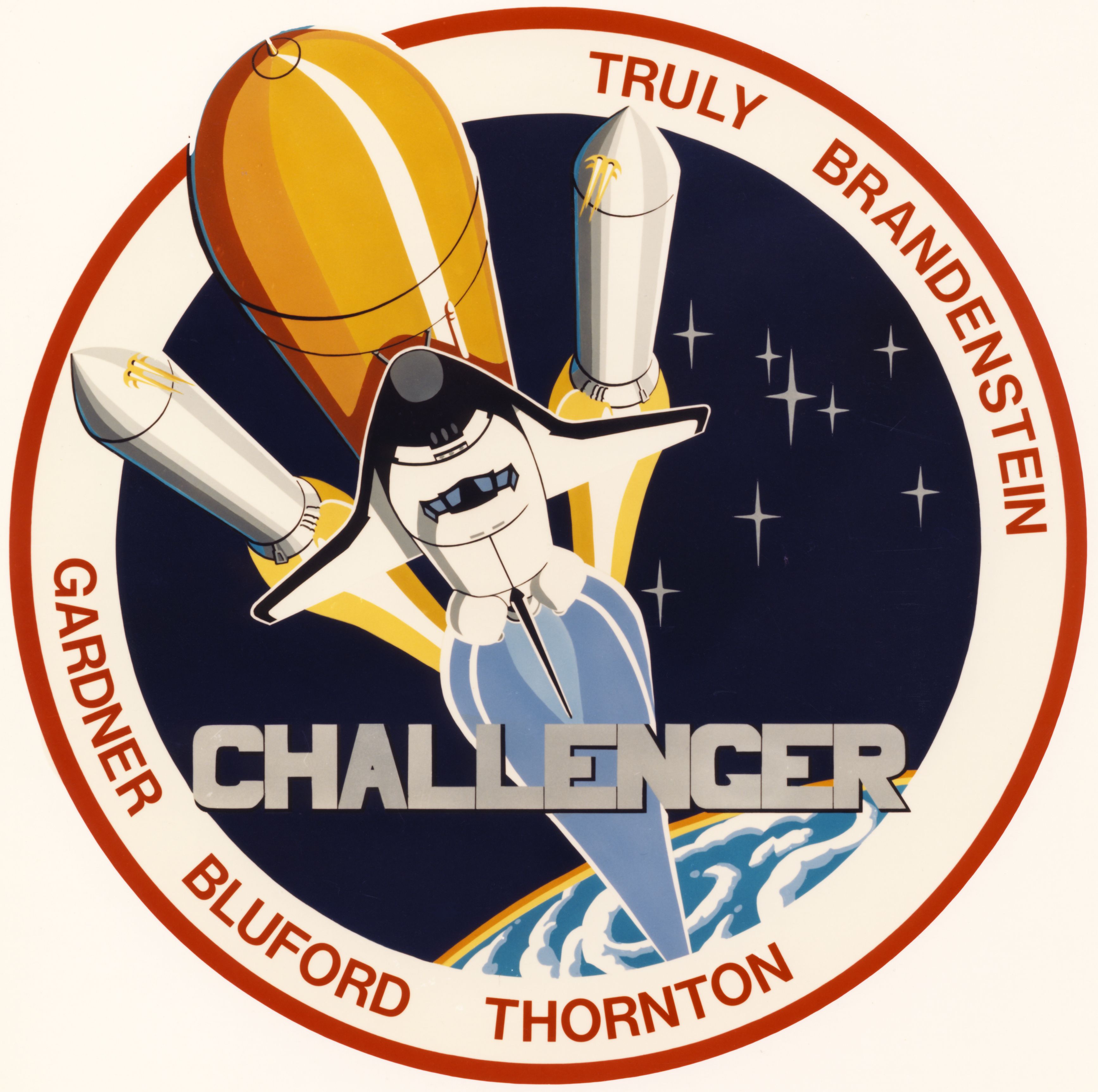 Twitter-এ Chris Bergin - NSF: "STS-8 - Shuttle Challenger - launched from KSC 39A, August 30, 1983. The third flight of the Space Shuttle Challenger. Big electrical storm saw the pad hit