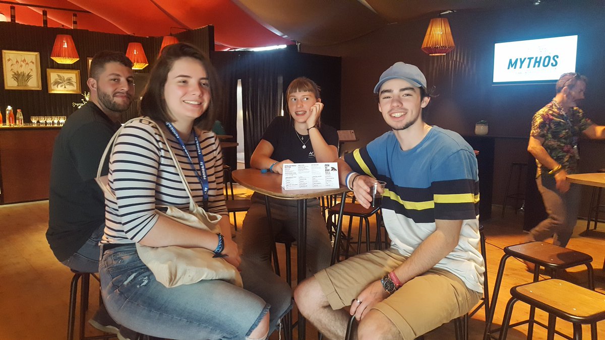 parcoursRM's tweet photo. Les @parcoursRM en direct du carré VIP pour la conférence de presse bilan du festival #Mythos2018 ! https://t.co/ndAkx5NIkP