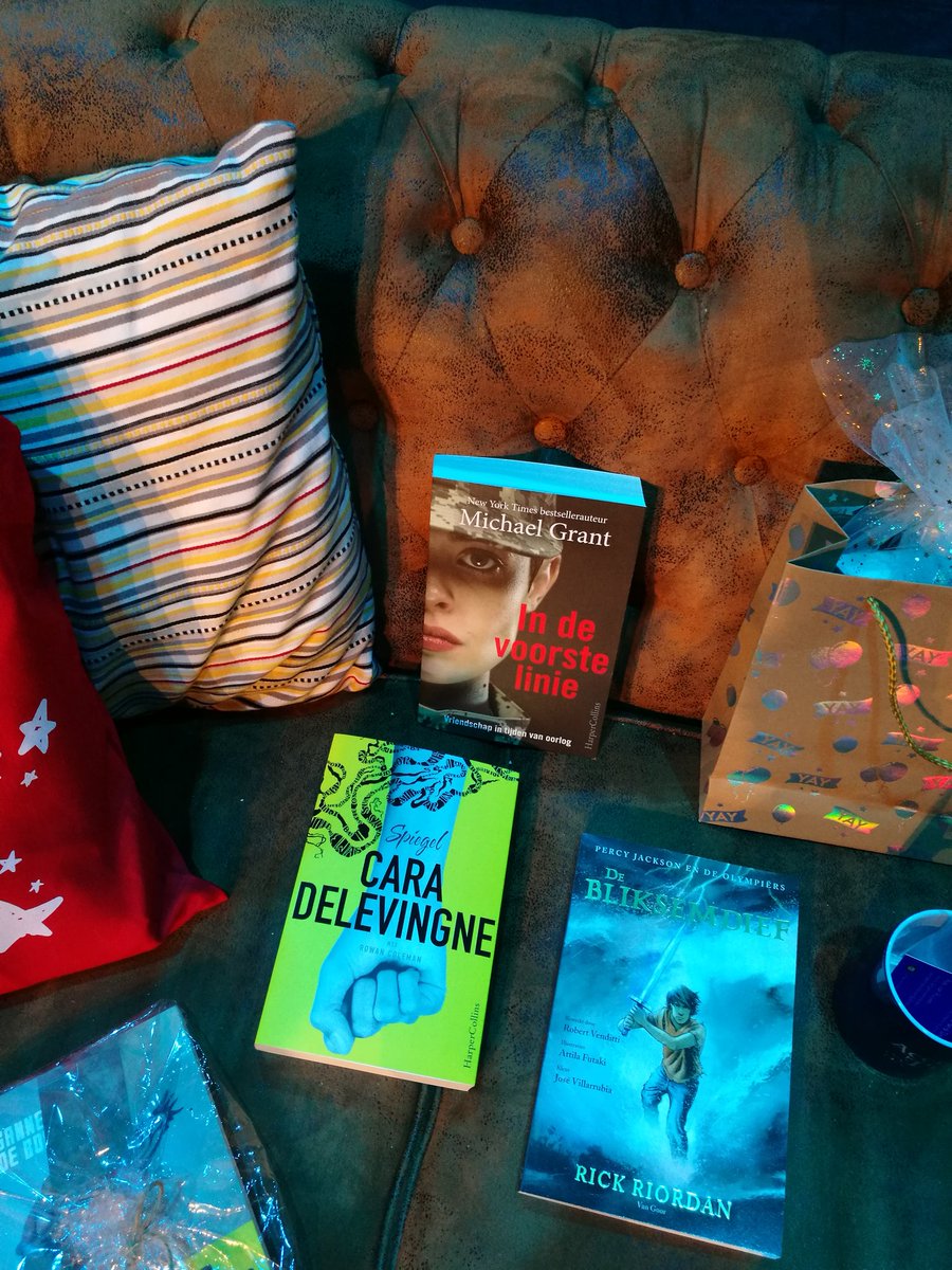 YALFestNL's tweet photo. Iedereen klaar voor de bingo van 17:30?
Hierbij alvast een sneak peak!
#yalfestnl #yalfest #yalfestnl2018 https://t.co/NBEmuY8NAG