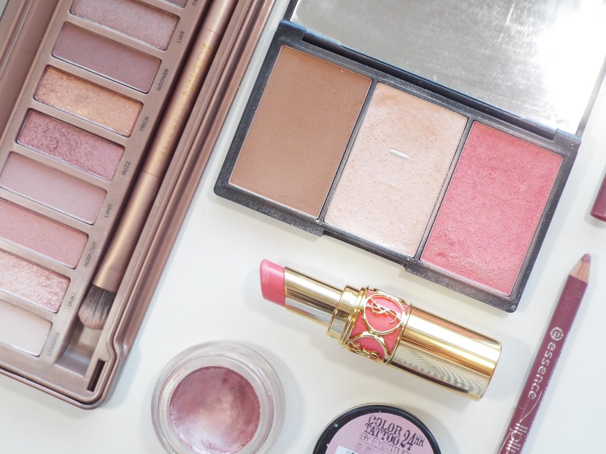 My Top 5 Pink Makeup Picks 🌷💄#springmakeup #springstyle #beautyblogger #bblogger #makeupblogger #blogginggals #bbloggeruk #thegirlgang #bloggerstribe #GRLPOWR #thebloggercrowd

elliebowsandsparkles.blogspot.co.uk/2018/04/my-top…