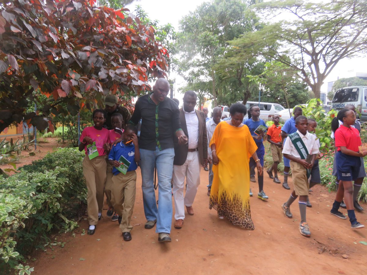 WAGROTH's tweet photo. GMS - Nabbingo thanks @LilGreenHandsUg  for the celebrations of World Earth Day at Ntinda school of the deaf. https://t.co/85dhXZm88H