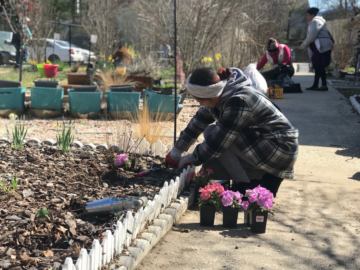 FrancesFuchsECC's tweet photo. Happy Earth Day! Our school conducted a beautification project to make our campus even better. Thanks to all who made this project a success. Thanks parents for being our partners in making sure our children get the best school possible! #ffeccbutterflyeffect #pgpcs #earthday https://t.co/MuH58Zat8l