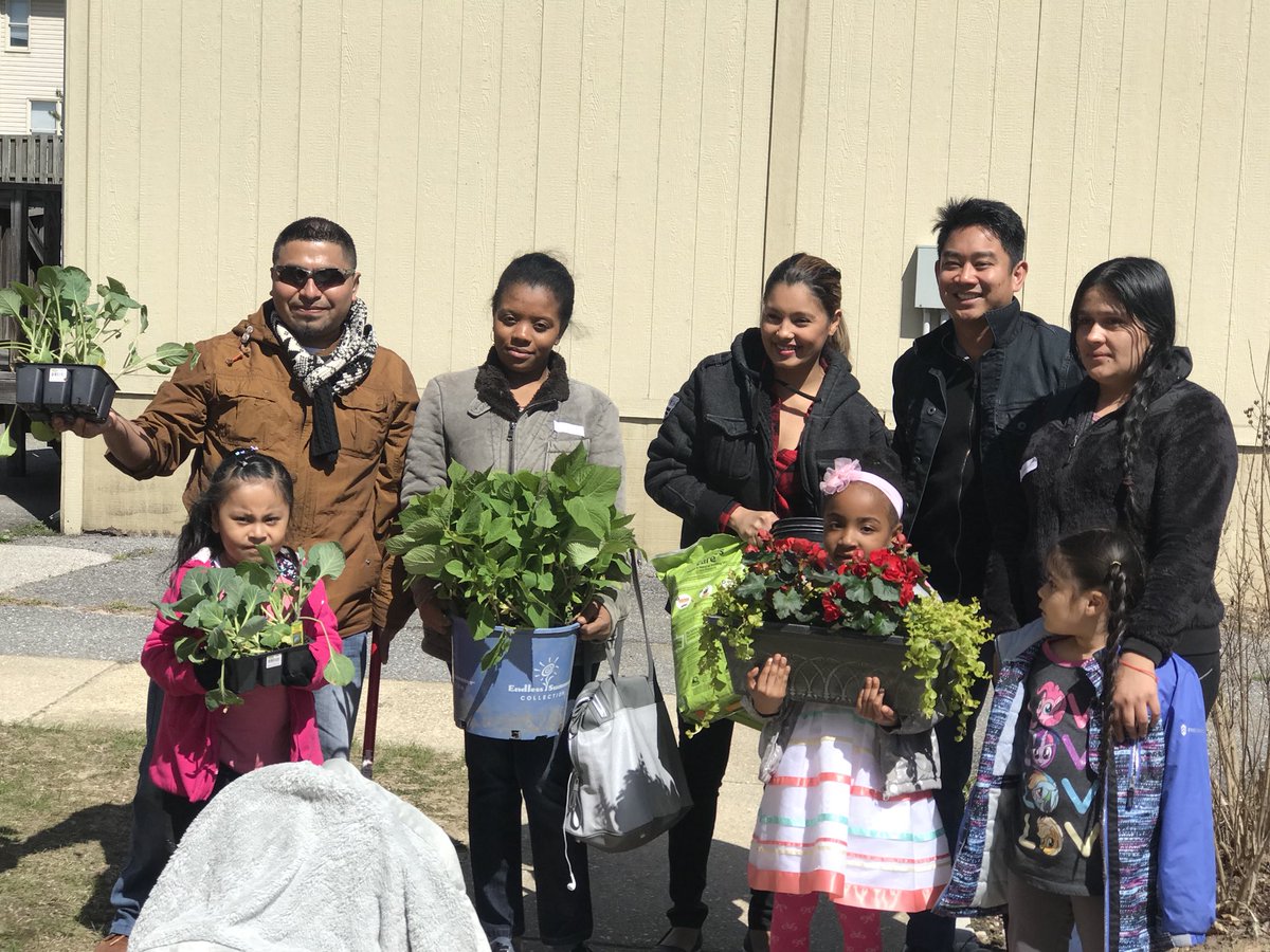 FrancesFuchsECC's tweet photo. Happy Earth Day! Our school conducted a beautification project to make our campus even better. Thanks to all who made this project a success. Thanks parents for being our partners in making sure our children get the best school possible! #ffeccbutterflyeffect #pgpcs #earthday https://t.co/MuH58Zat8l