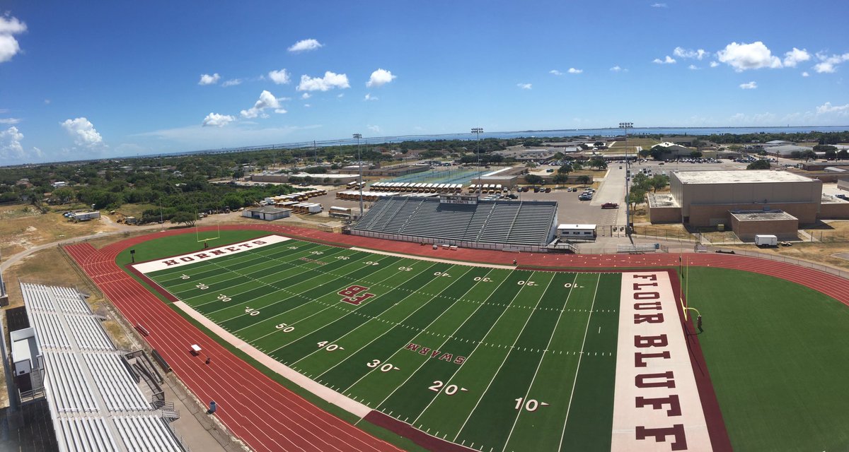 CoachLSimmons's tweet photo. My first HS Spring Ball starts tomorrow! Couldn’t be more excited or have a better place to be! Ready for 5:50 AM
2018 starts now! 
#CPH #SWARMFast #LockLoadFinish #Committed #ItsComing 
🏈🏆🤫 https://t.co/XLL92pYy6p