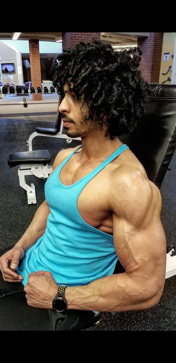 azoz043's tweet photo. 2011 vs. 2018
#NPC
#ashlanduniversity #ohio
@bpi_sports #gym #shredded #bodybuildingcom #lean #legs #gain #workout #exercise #training #bodybuilder #justdoit #posing #flex #muscle @vpxredlineceo #bangs @bodybuildingcom #heytrythis #corssfit #transformation https://t.co/VGZNFfDGNC
