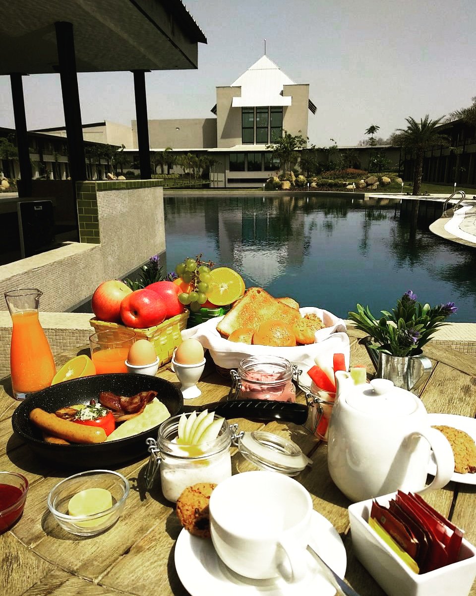 TigerPalace1's tweet photo. Sunday breakfast be like a royal feast! A tiger needs its nourishment!
#nomnom #sundaybrunch #luxurybreakfast #luxuryresort #feastfortheking #yummy #poolside #poolview #lazysunday #poolrestaurant #restaurant #poolbreakfast #nepal #bhairahawa #siddharthanagar #royalfeast https://t.co/7r3bgSfJmy