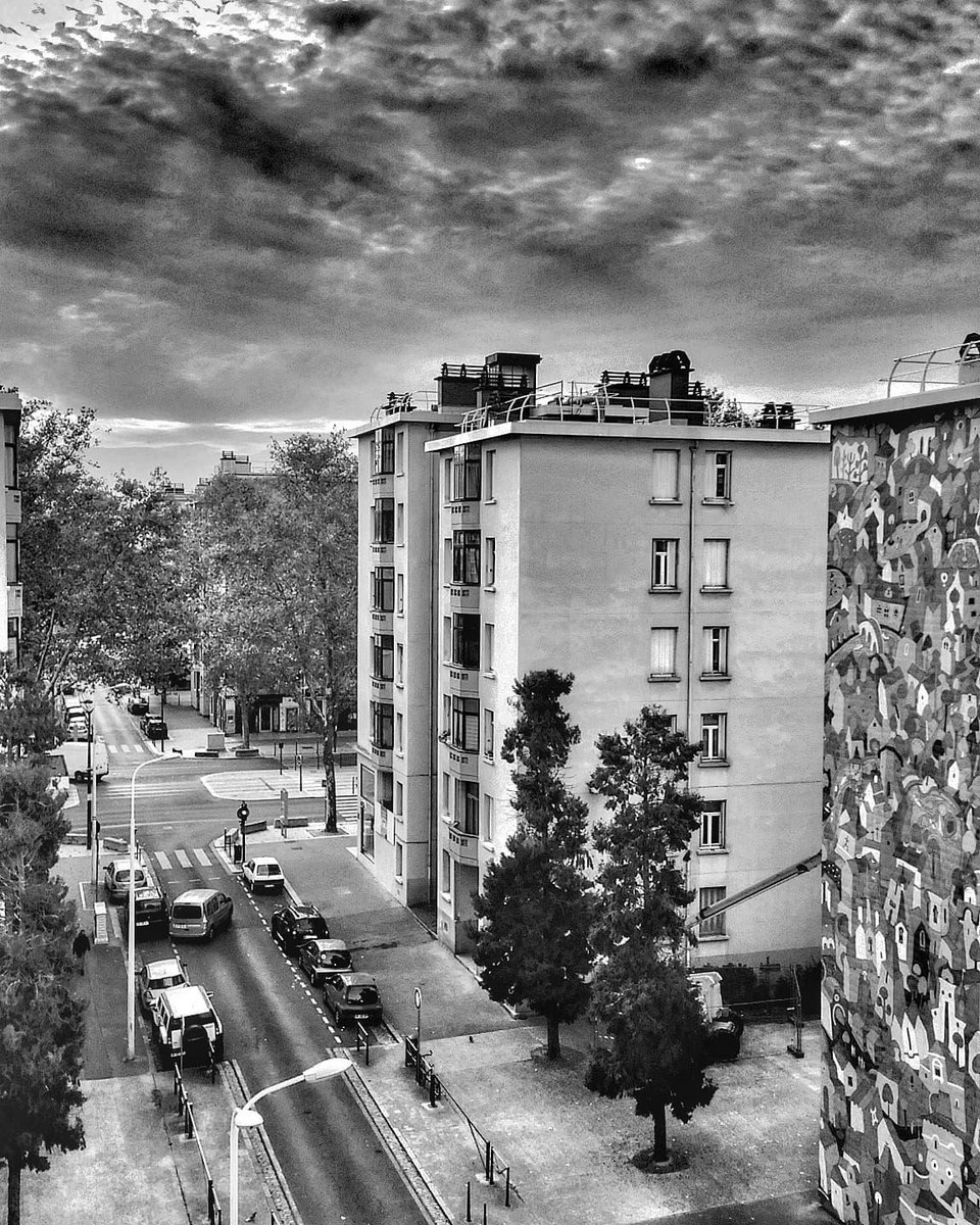 Envie de découverte ? Nous avons interviewé un blogger lyonnais, il nous parle de sa vie dans sa nouvelle ville et de ses projets... son nom ? A toi de le découvrir dans l'article 😎😉▶️ bit.ly/2K8lozl