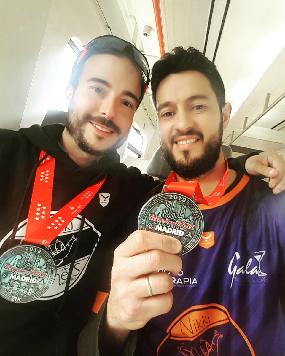 NikkiRunners's tweet photo. Hoy también ha habido representación Nikki en el carrerón del día, tanto en 21 como en 42 km. Enhorabuena a nuestros chicos! #edprnrmadrid #cogeaireysígueme #running #21k #42k #werun #sommosnikkisrunners https://t.co/1kOp22eEHu