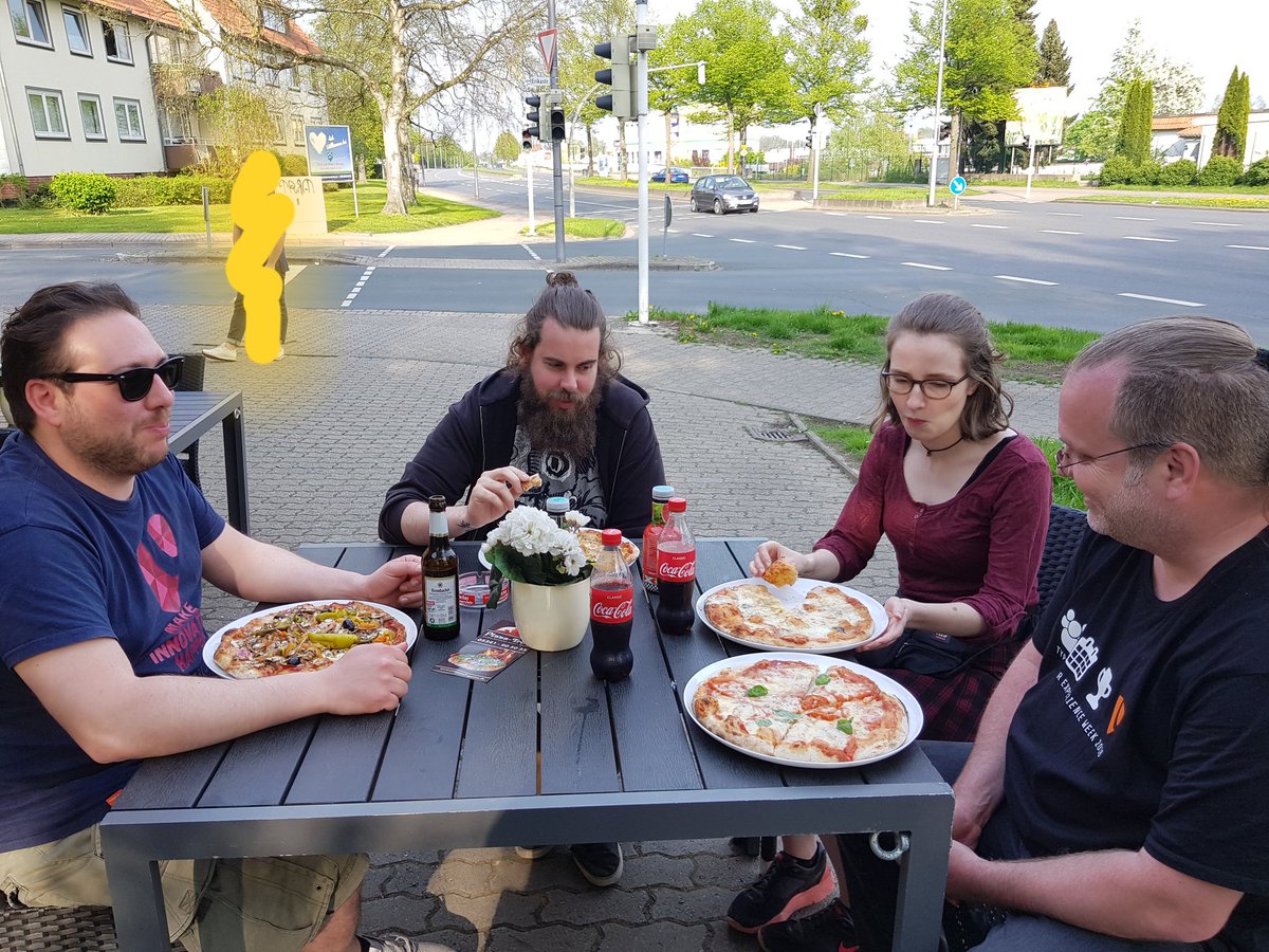 PetraCyber's tweet photo. Last dinner #t3uxw18 #typo3 on the way to the airport. We wish all a good and safe trip home! All participants were fantastic. :-) https://t.co/sadqOgTp1E