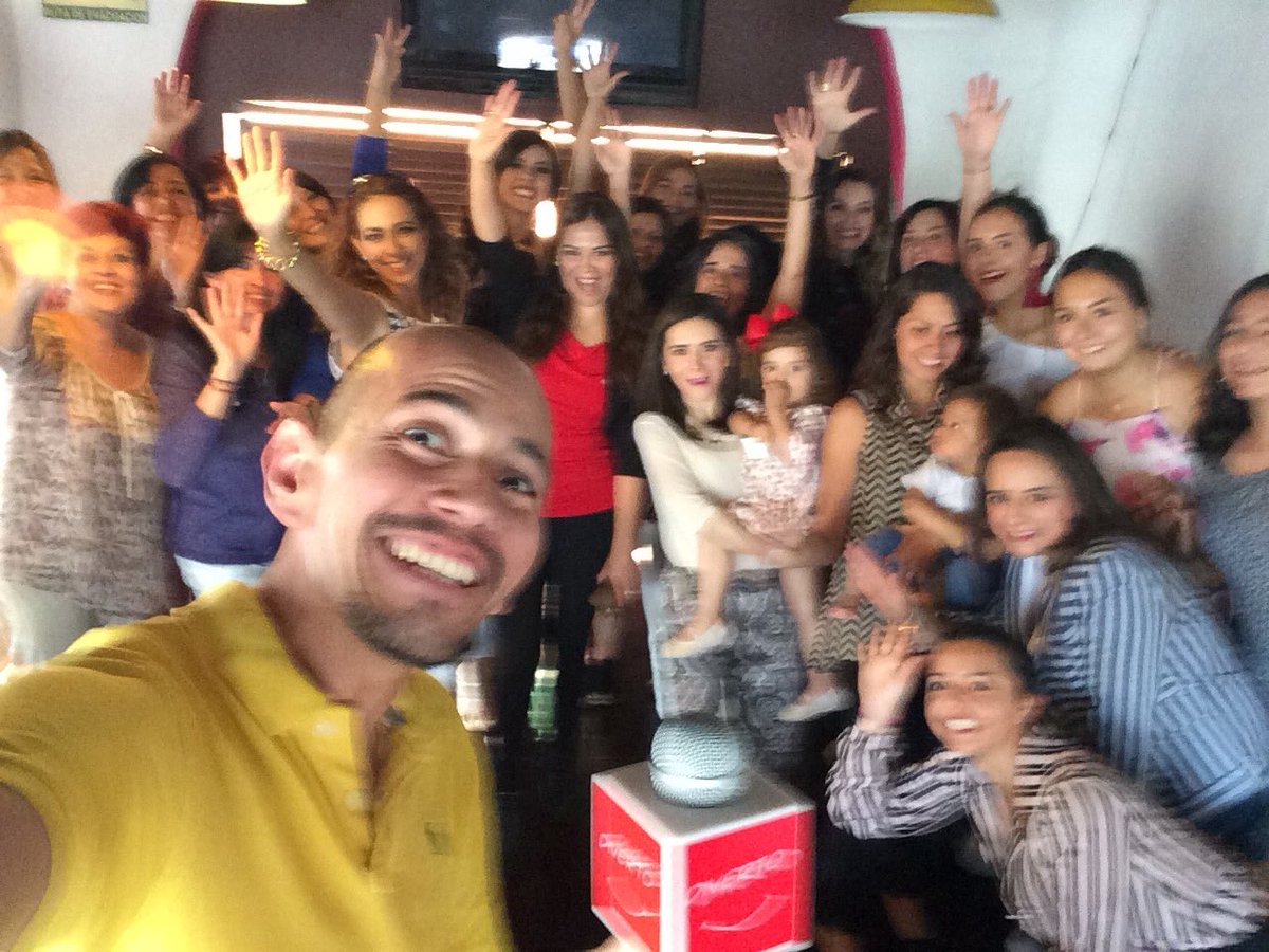 DivertoFiesta's tweet photo. Una despedida muy movida. Felicidades Fany! https://t.co/ddZ34tBzAf