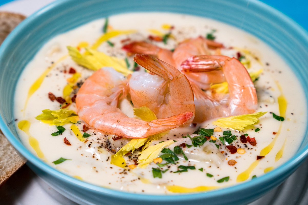 We are excited to announce that all farmed shrimp sold at <a href="/saveonfoods/">Save-On-Foods</a>  is now exclusively 100% Ocean Wise recommended! Find the <a href="/WesternFamilyCA/">Western Family</a> shrimp and make delicious recipes like this chowder by Ocean Wise Executive Chef <a href="/nedbell/">Ned Bell</a>! ow.ly/WHTy30jBO6n
