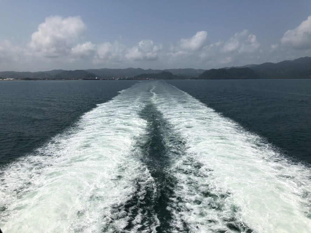 usnavy_cp's tweet photo. BREAKING: #USNSSpearhead a @MSCSealift vessel departs #Guatemala for our next mission stop, #Colombia! 

#promesacontinua #continuingpromise #cp18

@USEmbassyBogota @USNavy @TeamRubicon @ToddCorillo https://t.co/FguDwQwBDz