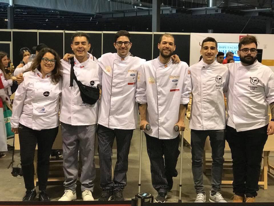 ChicaMadvanna's tweet photo. Sin Duda , La mejor de las experiencias! Personas Bellas y muy Profesionales ❤️ #UIBC #UIBC2018 @UIBC_ #Chile #España #Brasil #Portugal #Turkey #Germany #Sweden #Thailand #Netherlands #France #Belgium https://t.co/WTkch3MT4r