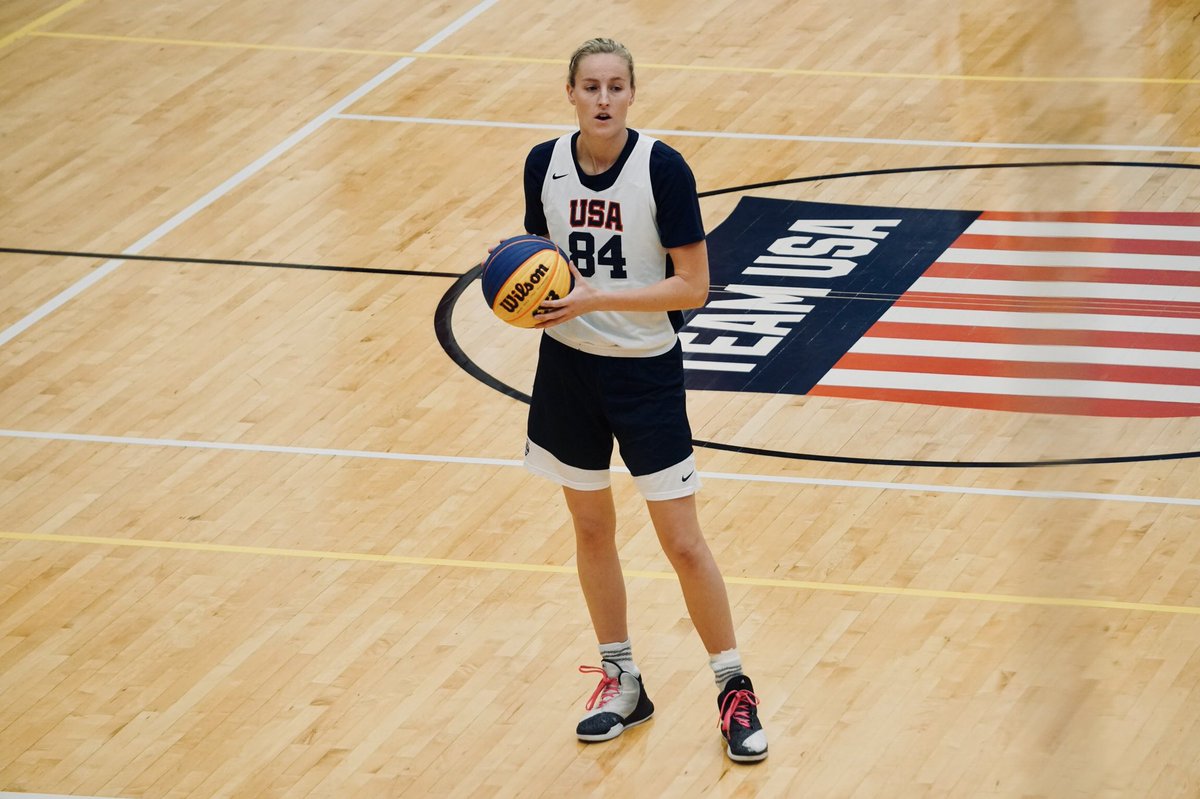 usab3x3's tweet photo. Women’s quarterfinal matchups now set:

Bye Felicia vs Issa Bucket
N.A.A.K. vs @UW_WBB 
@OregonWBB vs @DU_WHoops
Ariel vs @SunDevilWBB 

#usab3x3 #3L3VATE https://t.co/d9o9e63zKz