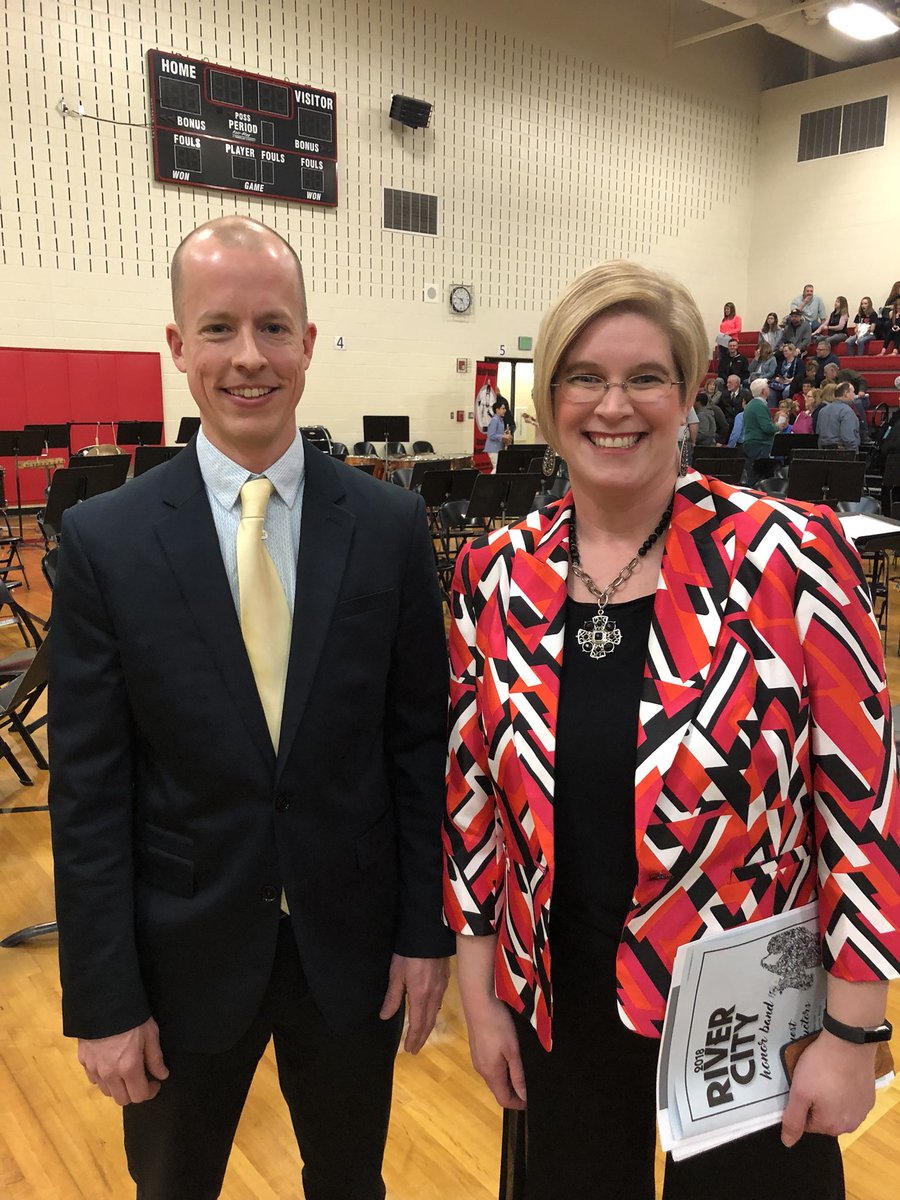 LincolnMCBands's tweet photo. These two guests conductors made the 2018 River City Honor Band a huge success! Thank you, Peter Thompson @AmesMiddle and Wendy Morton @Prairie_Pride for sharing your talents with us. You are both passionate, fantastic educators! @ACSD_News #bravo #RCHB https://t.co/4y05D3Ye2y