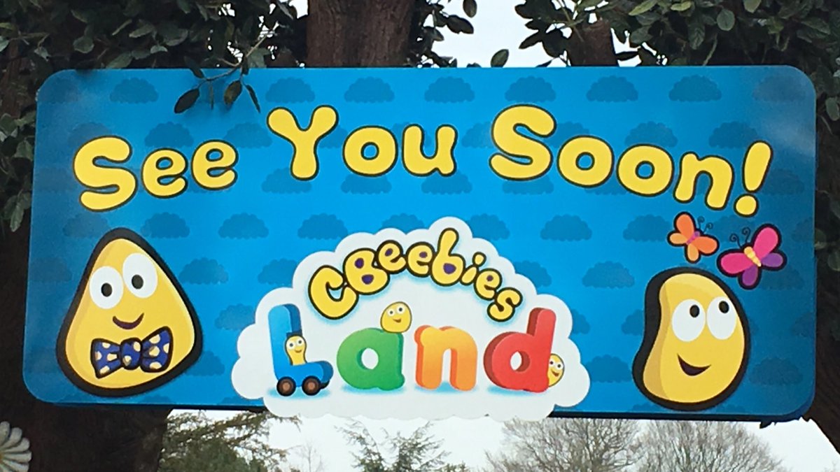 TravelCotTot's tweet photo. Sun-packed fun-packed weekend @CBeebiesLand and #CbeebiesHotel☀️ TCT now completely obsessed with rollercoasters “I love speed AND heights Mummy” - who knew?! #sunnystaycation https://t.co/N80hDK47ho
