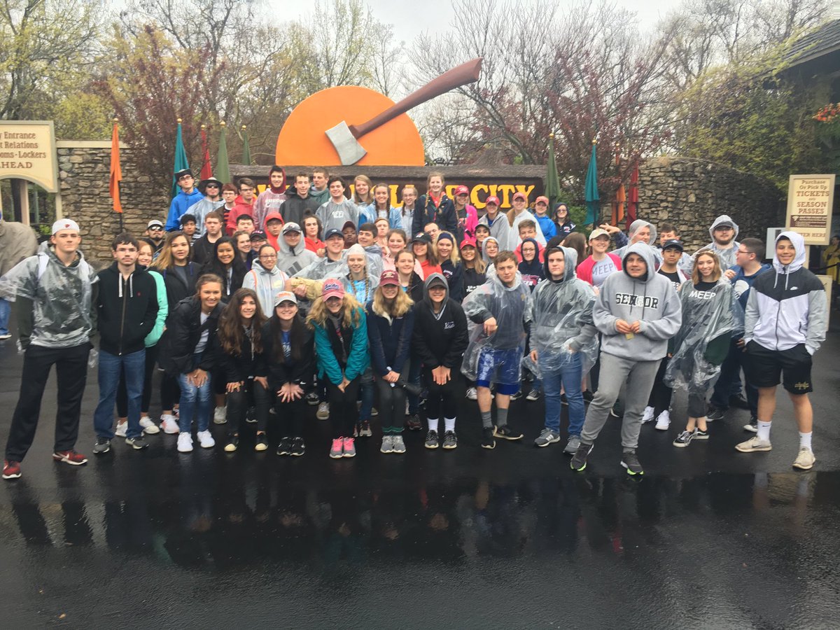 EudoraHS's tweet photo. #seniortrip2018 https://t.co/lt2l54CV5g
